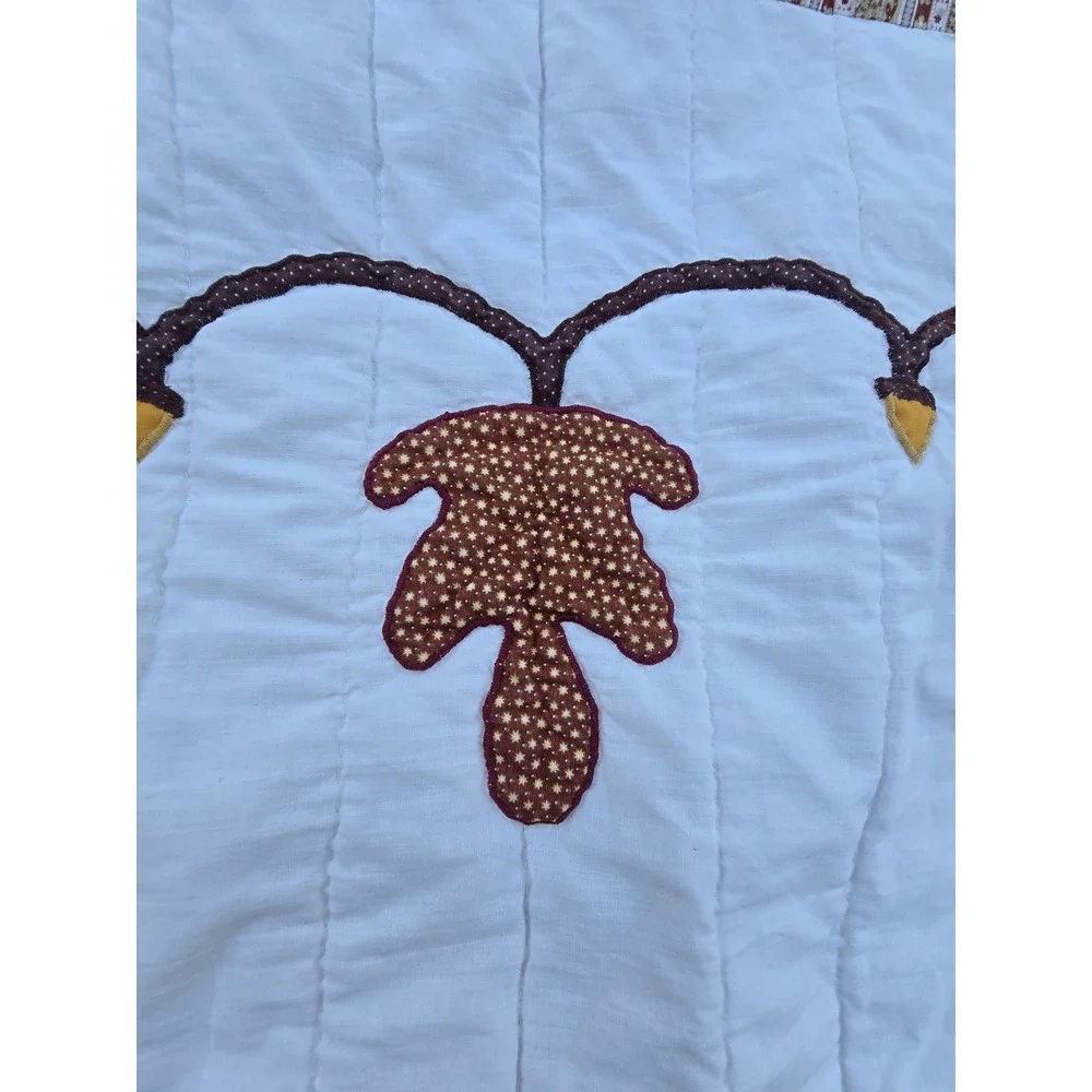Vintage Handmade Oak Leaf Acorn Quilt White Brown Rust Cotton Bedspread 96x80
